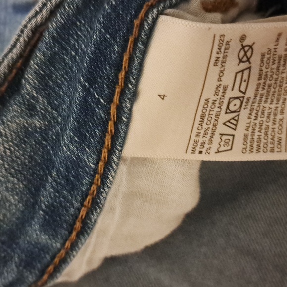 Old Navy Size 4 Skinny blue jeans - Picture 6 of 6
